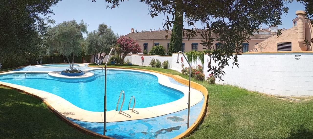 Sevilla Brisas Vip One Valencina De La Concepcion Exterior foto